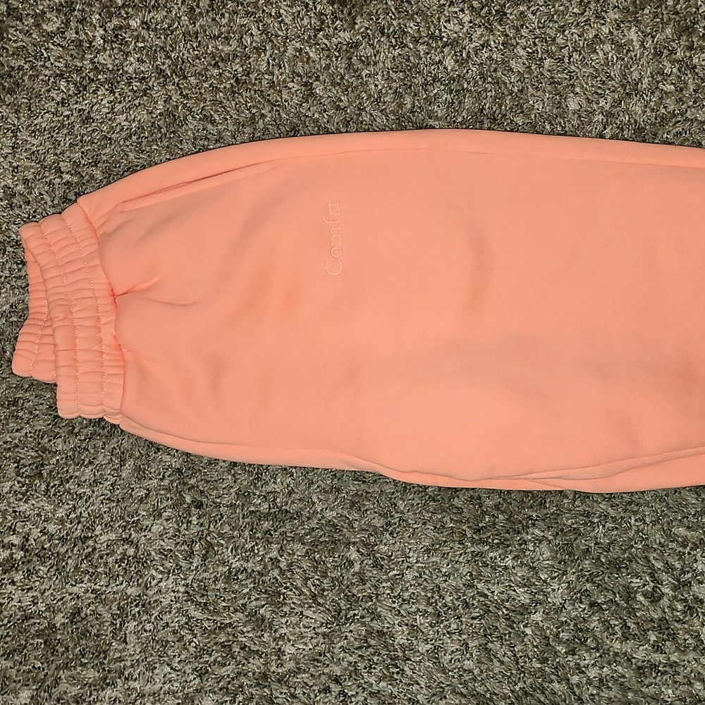 COMFRT Coral Jogger Bottoms Sz Small. Nwts!!! Signature Sweatpants!!